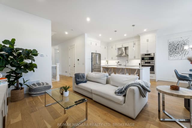 Condo Townhouse at 15 Arbourvale Common Road, St. Catharines, ON L2T 3B7