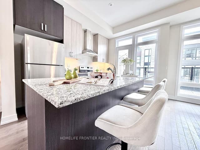 Att/Row/Townhouse at 39 Credit Lane, Richmond Hill, ON L4E 1G9