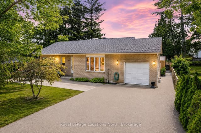 Detached at 39 MCCAGUE Street, Wasaga Beach, ON L9Z 2E5