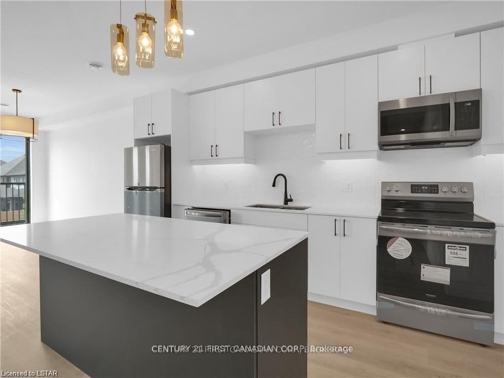 Suite 51, Unit 51 · 3900 Savoy St