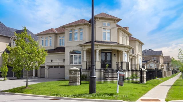 Detached at 100 Virtue Crescent, Vaughan, ON L4H 4C3