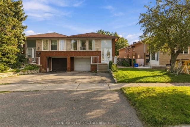 Semi-Detached at 3441 Anneliese Avenue, Mississauga, ON L4Y 3E1