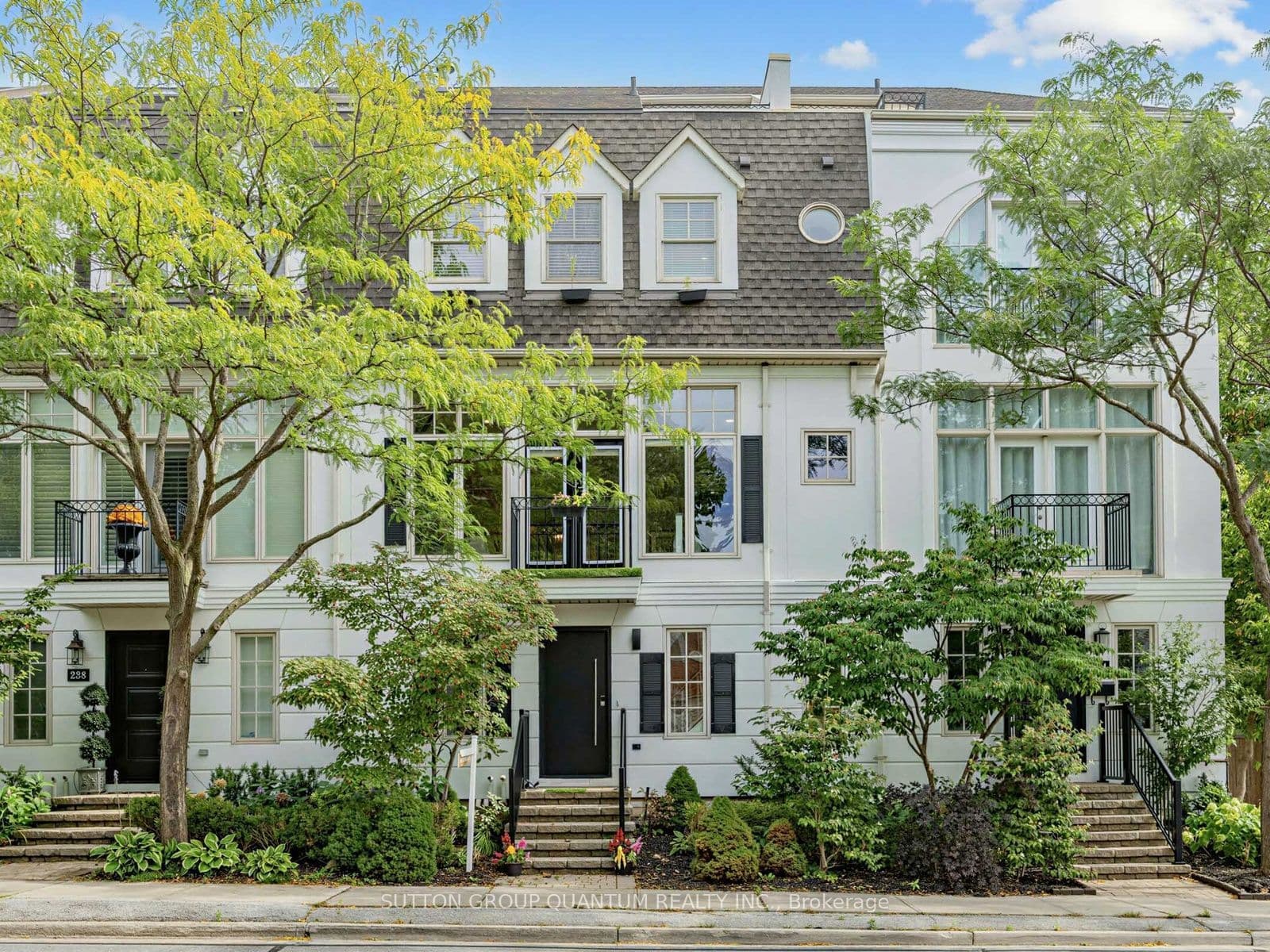 236 Randall Street in L6J