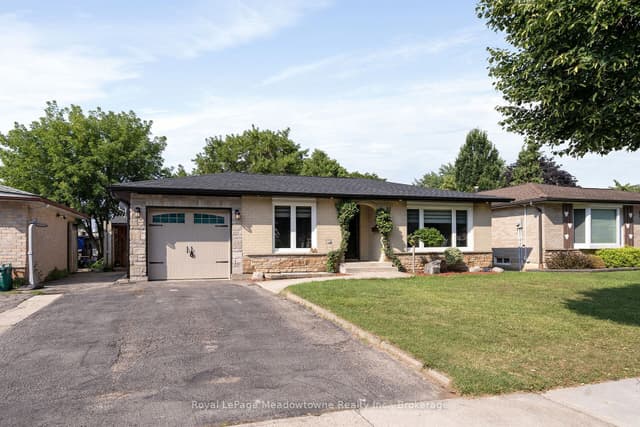 Detached at 96 Macdonald Crescent, Milton, ON L9T 2Y8