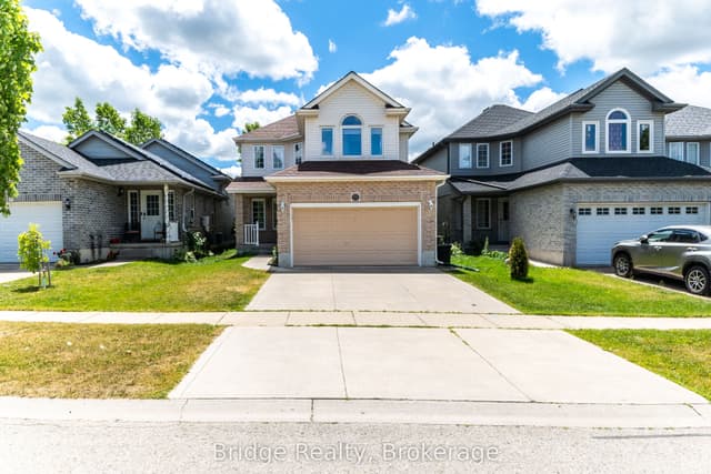 Detached at 551 Ontario Street, Woodstock, ON N4V 1H2