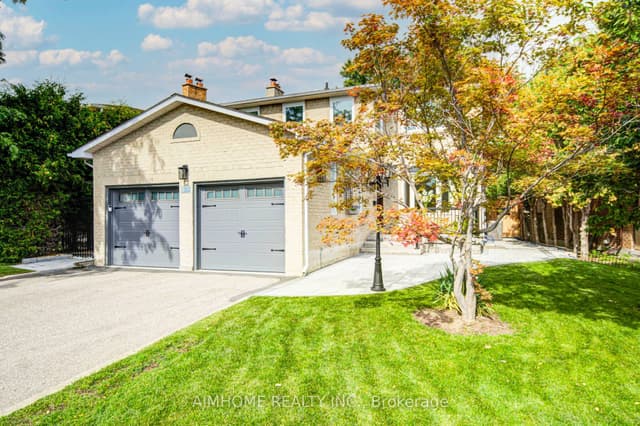 Detached at 83 Houseman Crescent, Richmond Hill, ON L4C 7S7