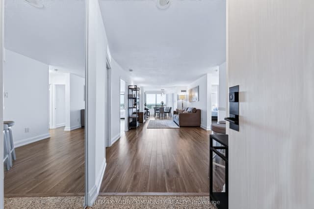Condo Apartment at 8501 Bayview Avenue 1011, Richmond Hill, ON L4B 3J7