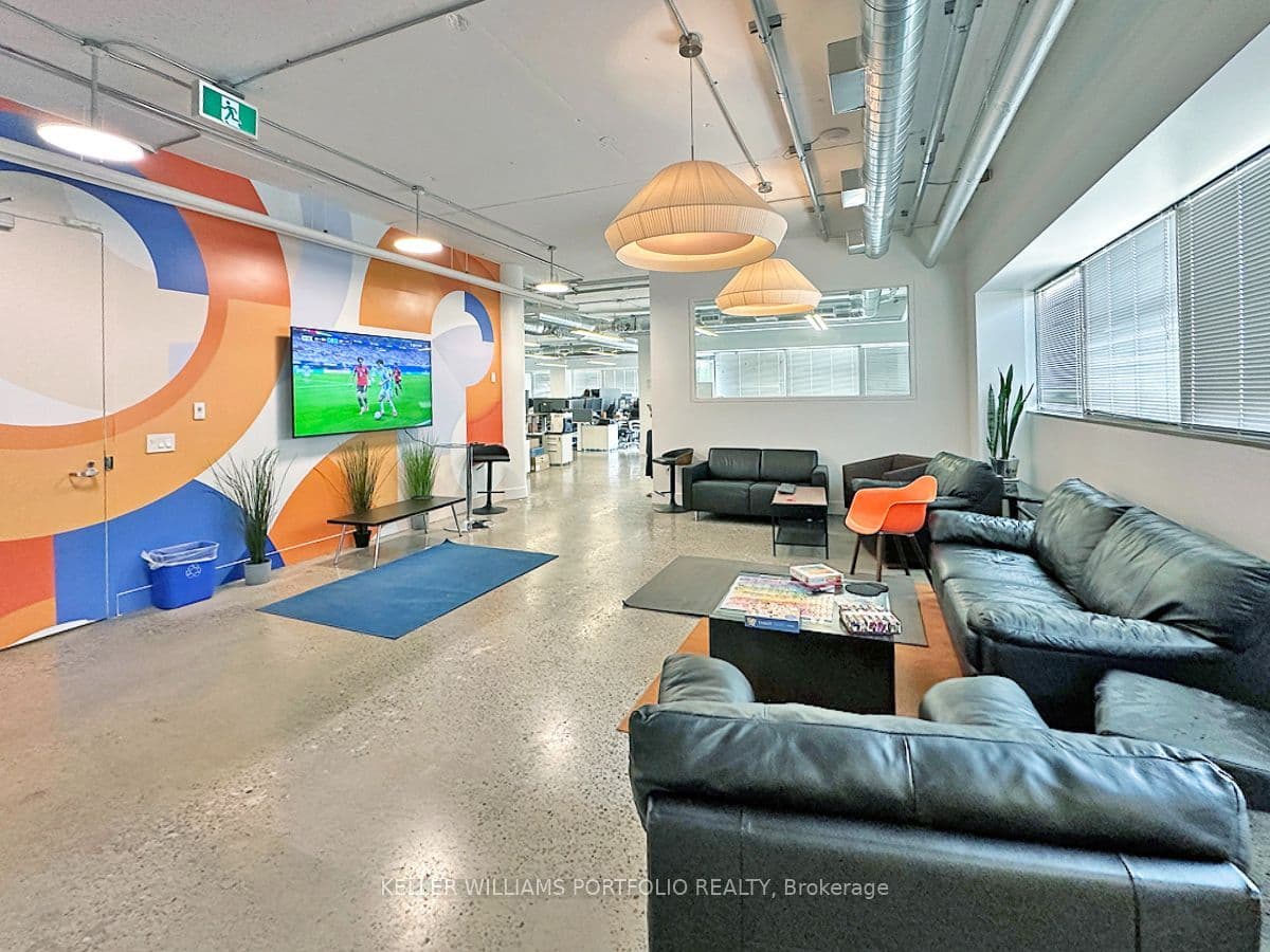 Unit 601, Unit 601 · 4211 Yonge St