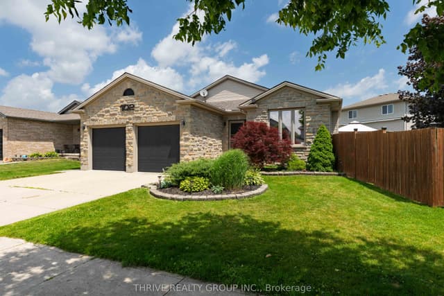 Detached at 102 LOGGERS Grove, London East, ON N6W 6G5