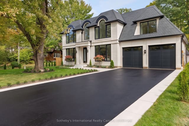 Detached at 123 Tavistock Square, Oakville, ON L6K 2V1