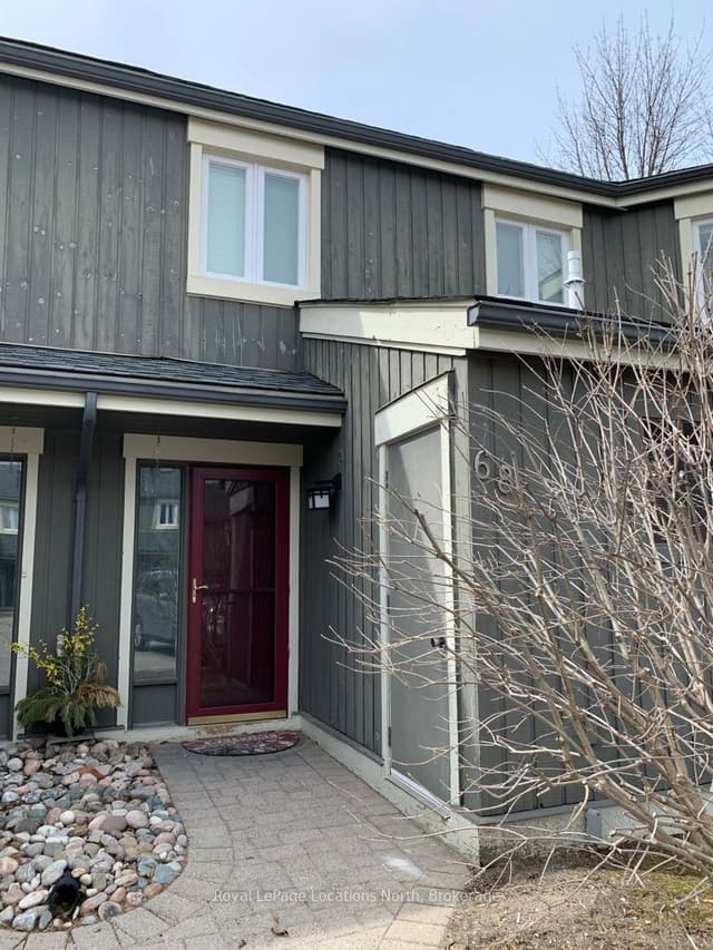 Condo Townhouse at 149 FAIRWAY Crescent 68, Collingwood, ON L9Y 5B4