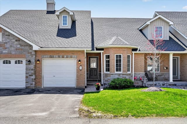 Condo Townhouse at 138 Village Crescent, Peterborough, ON K9J 0A9