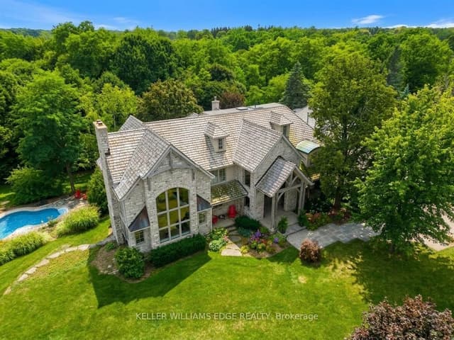 Detached at 2376 8 Side Road, Burlington, ON L7P 0E6