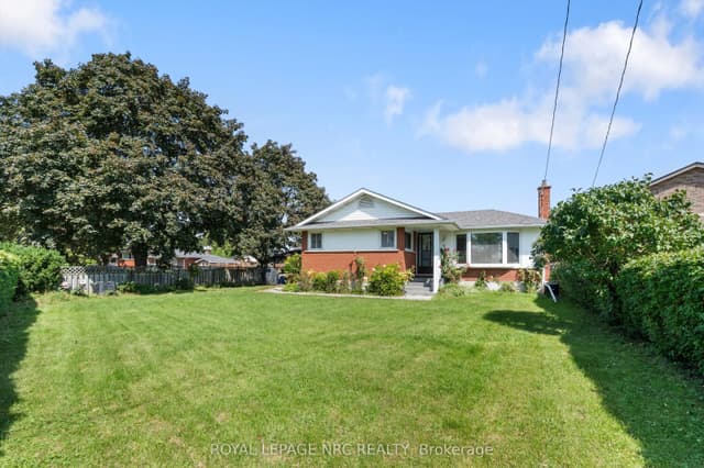 Detached at 476 Vine Street, St. Catharines, ON L2M 3T1