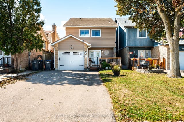 Detached at 65 Primrose Crescent, Brampton, ON L6Z 1E1