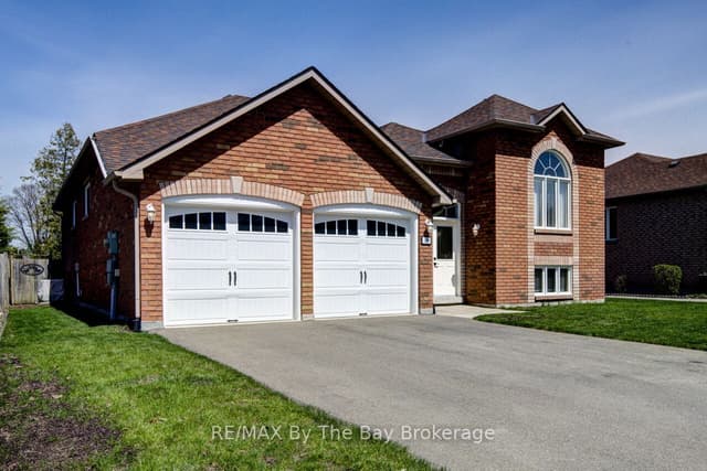 Detached at 420 Ramblewood Drive, Wasaga Beach, ON L9Z 1P3