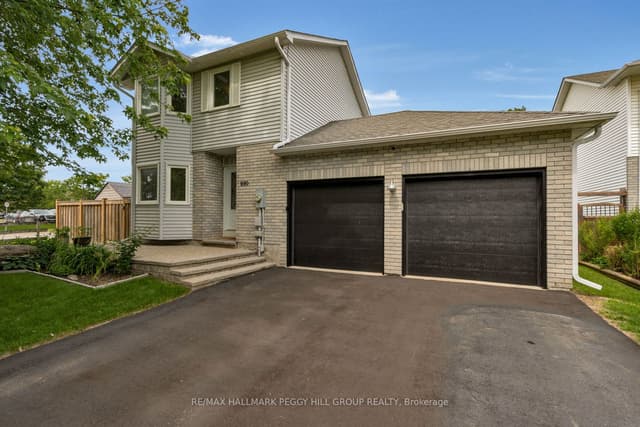 Detached at 990 MacLean Street, Innisfil, ON L9S 1V8