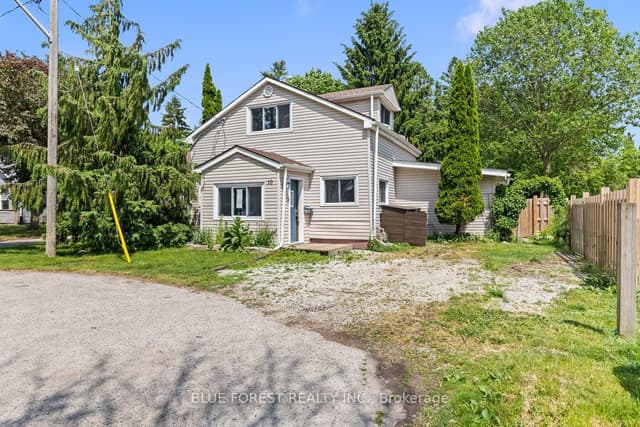 Detached at 10 Henry Street, St. Thomas, ON N5R 3L4