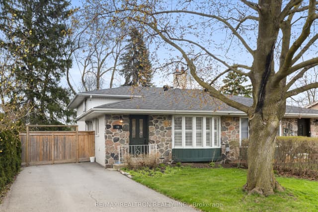 Semi-Detached at 39 Jasper Drive, Aurora, ON L4G 3B6