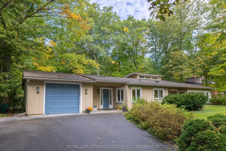 27 Riverside Drive