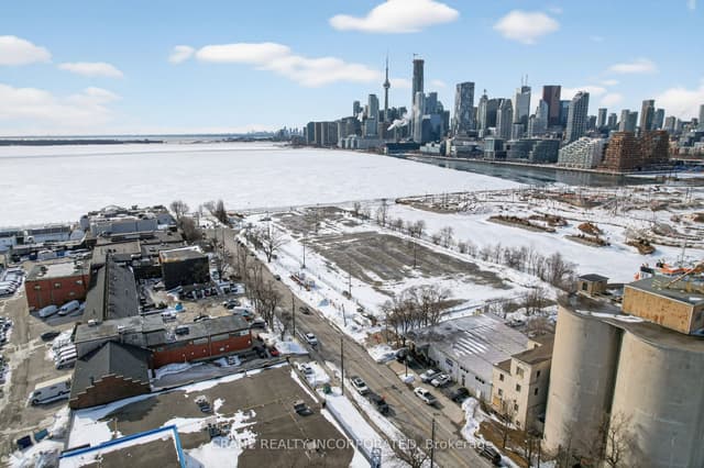 Office at 31F Polson Street, Toronto, ON M5A 1A4, Toronto E01