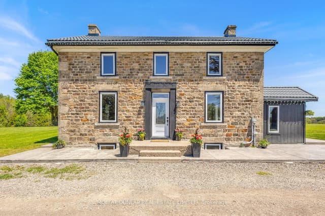 Detached at 18161 Heart Lake Road, Caledon, ON L7K 2A4