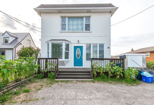 Duplex at 98 Chippawa Road, Port Colborne, ON L3K 1T5