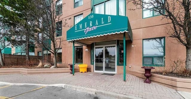 Condo Apartment at 135 Hillcrest Avenue 1916, Mississauga, ON L5B 4B1