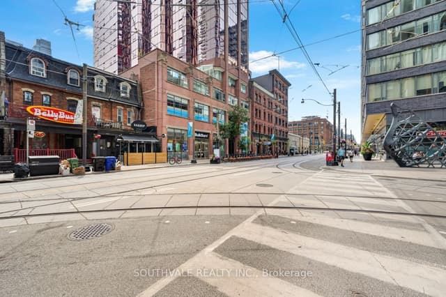 Condo Apartment at 393 King St. W 1107, Toronto, ON M5V 3G8, Toronto C01