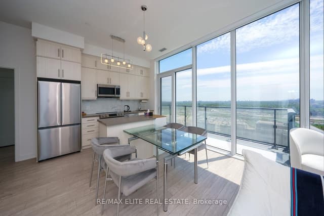 Condo Apartment at 105 Oneida Crescent PH 10, Richmond Hill, ON L4B 0H6