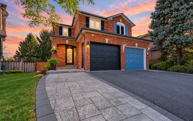 Semi-Detached at 671 Walpole Crescent, Newmarket, ON L3X 2B2