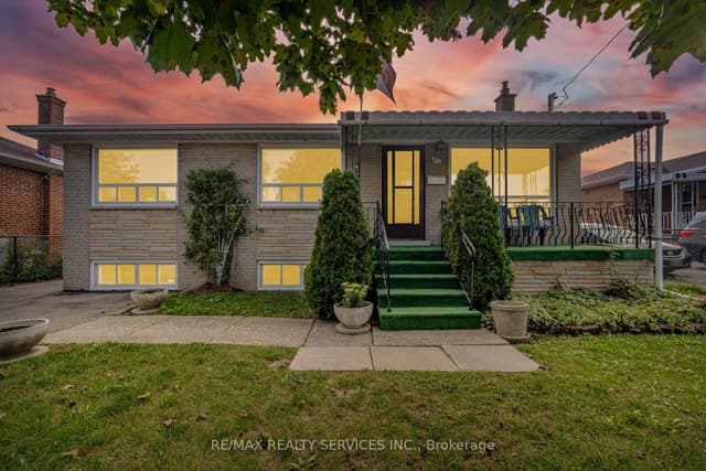 Detached at 27 Edgemont Drive, Brampton, ON L6V 1K9