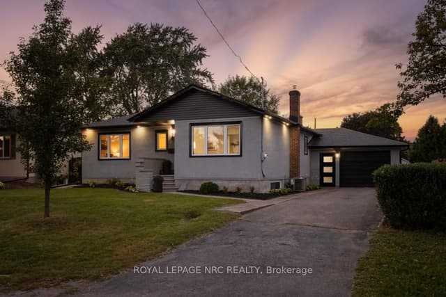Detached at 21 Silverdale Drive, St. Catharines, ON L2M 3M9