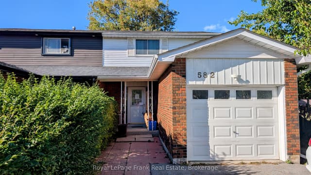 Semi-Detached at 582 Lakeview Avenue, Oshawa, ON L1J 1B1