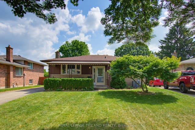 Detached at 115 Champlain Crescent, London East, ON N5V 1H2
