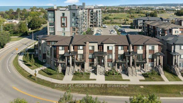 590 North Service Road
