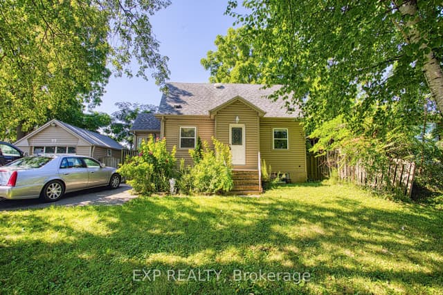 Detached at 99 Mohawk Road W, Hamilton, ON L9C 1W2