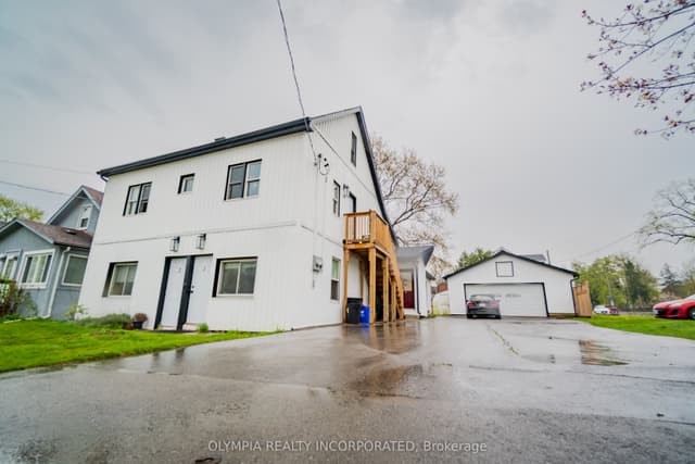 Detached at 5448 Hamilton Street, Niagara Falls, ON L2E 2W6