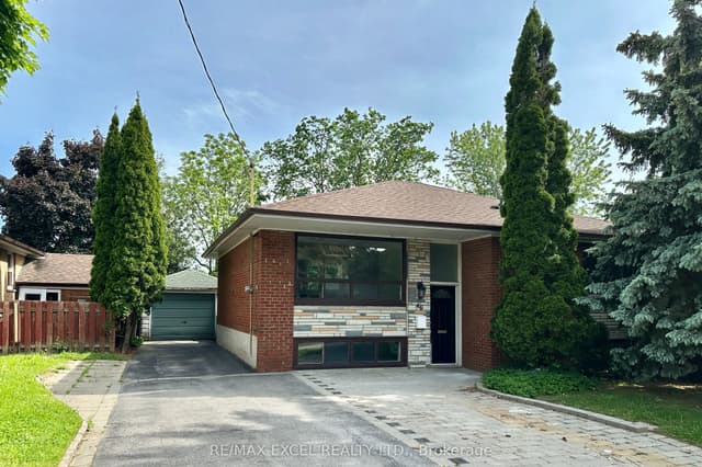 Detached at 46 Gentry Crescent Bsmt, Richmond Hill, ON L4C 2G9