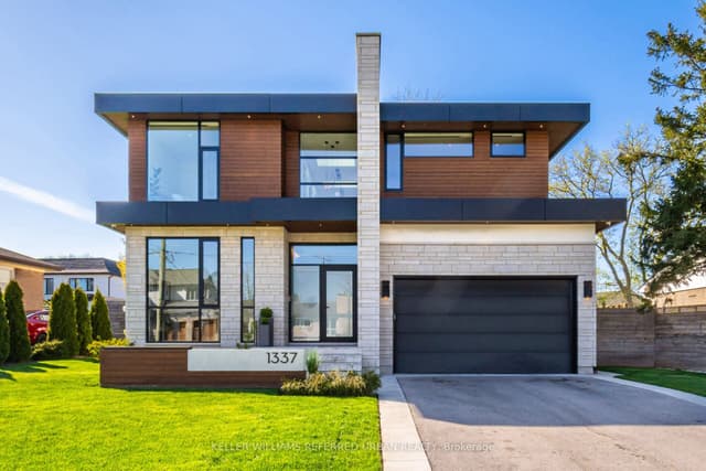 Detached at 1337 Waverly Avenue, Oakville, ON L6L 2S4