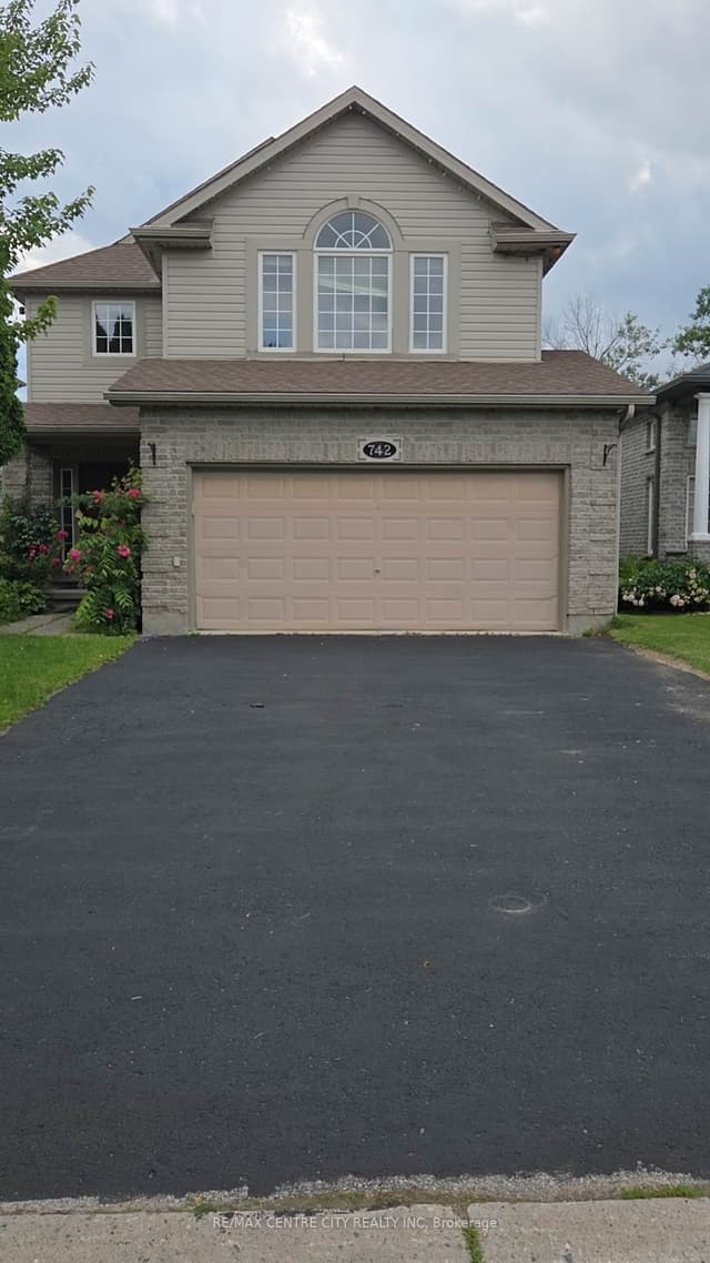Detached at 742 Marigold Street, London North, ON N5X 4J3
