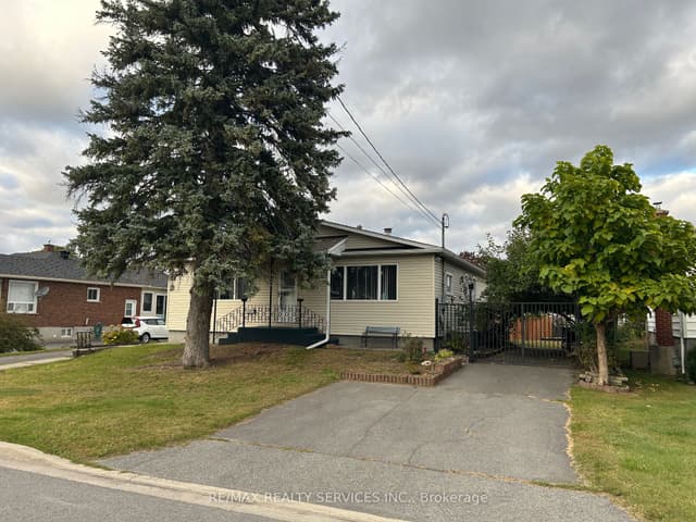 Detached at 1207 Henry Street, Cornwall, ON K6J 5A5
