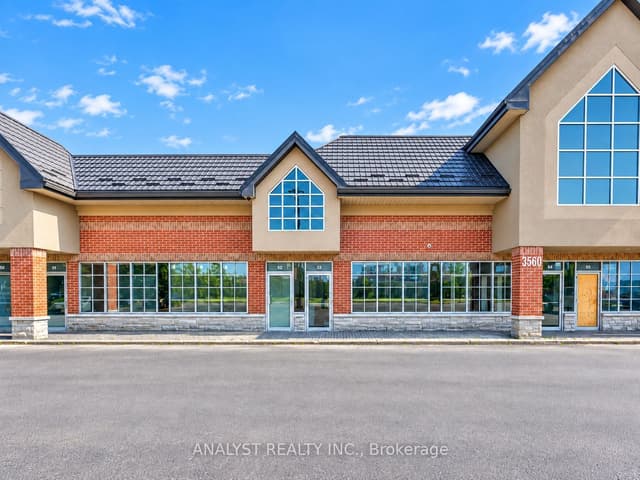 Office at 3560 Rutherford Road 53, Vaughan, ON L4H 3T8