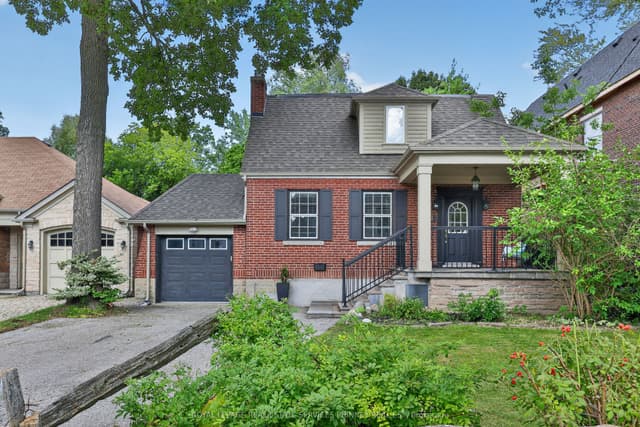Detached at 21 Cumberland Drive, Mississauga, ON L5G 3M7