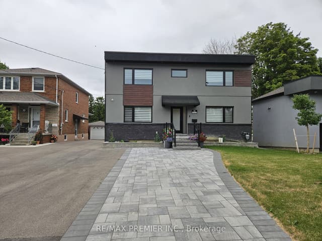 Detached at 11 Edison Circle, Toronto, ON M6L 2L3, Toronto W04