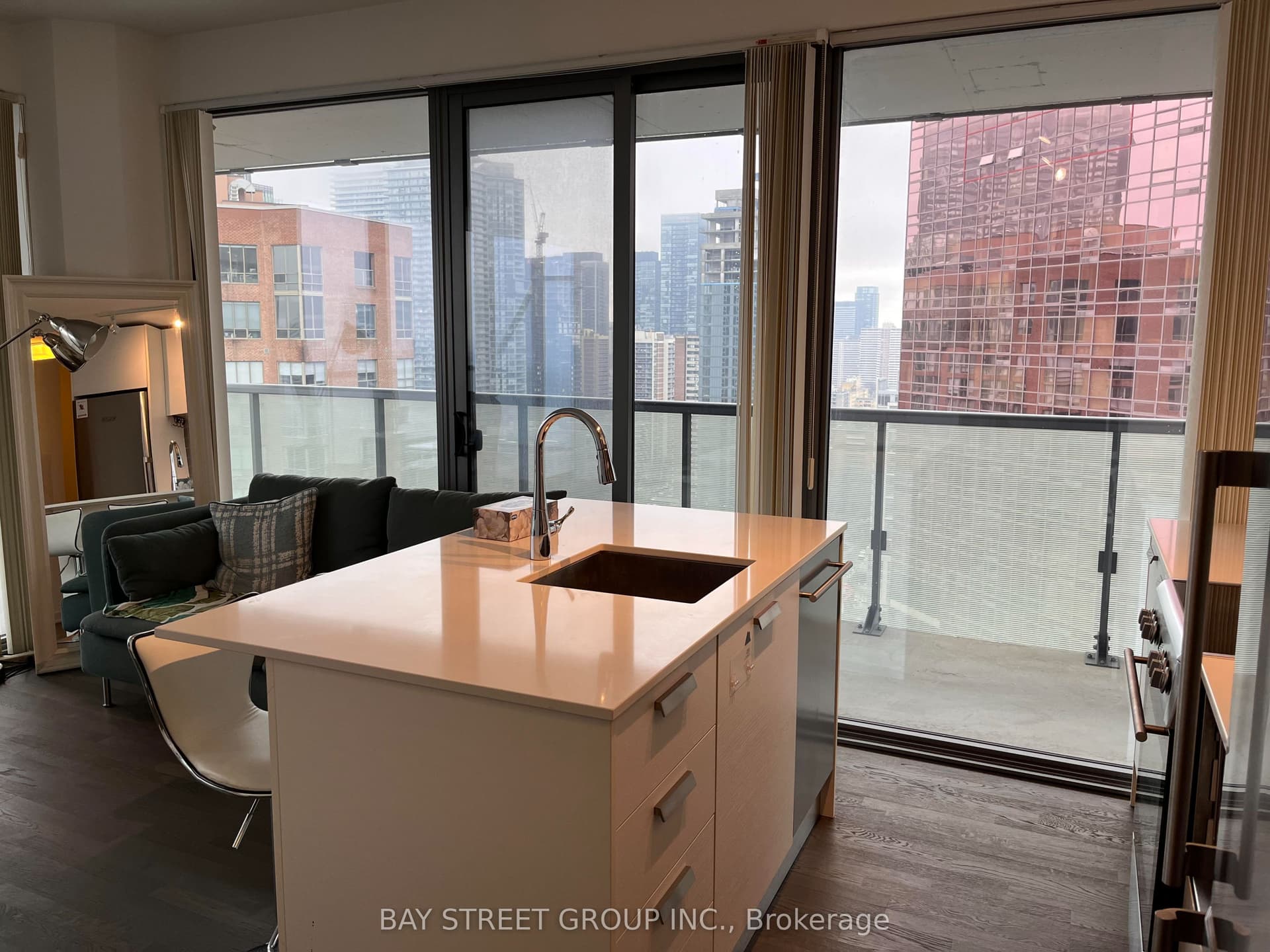 Suite 2510 · Floor 25, Unit 2510 · 57 St. Joseph St