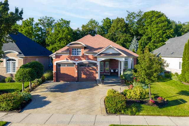 Detached at 17 Mcnutt Street, Brampton, ON L6Y 5L3