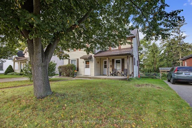Detached at 16 East Park Drive, Woodstock, ON N4S 3M8