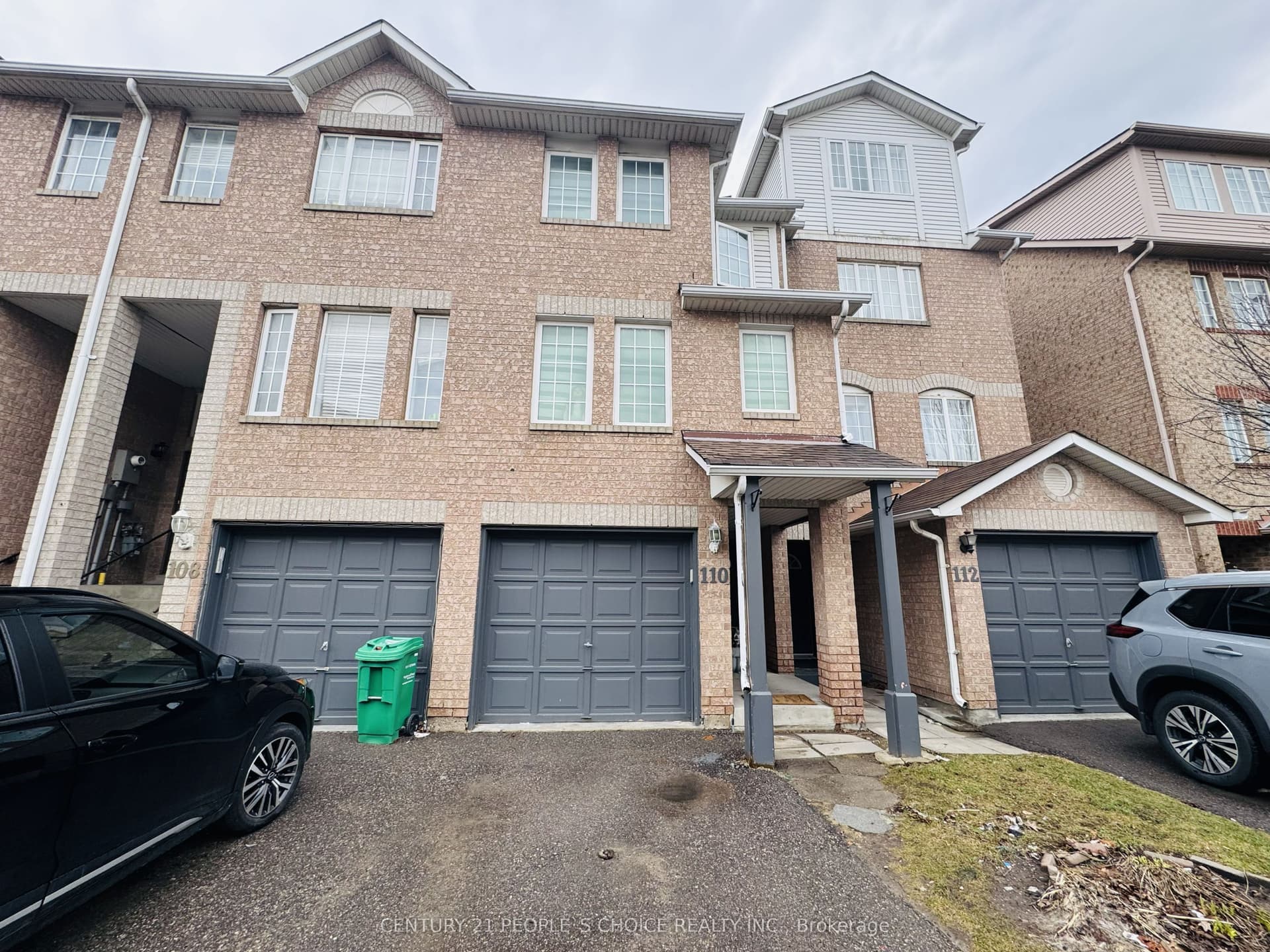 110 Spadina Rd, 110 Spadina Rd