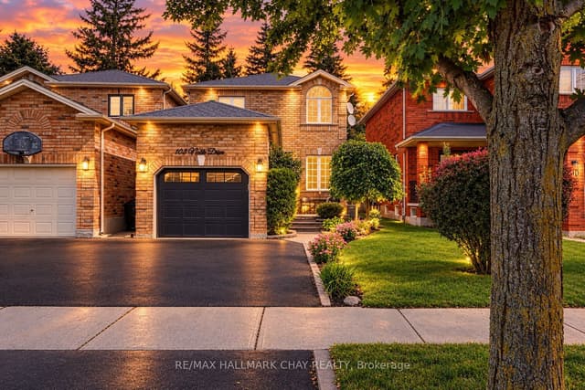 Detached at 102 Noble Drive, Bradford West Gwillimbury, ON L3Z 3B5